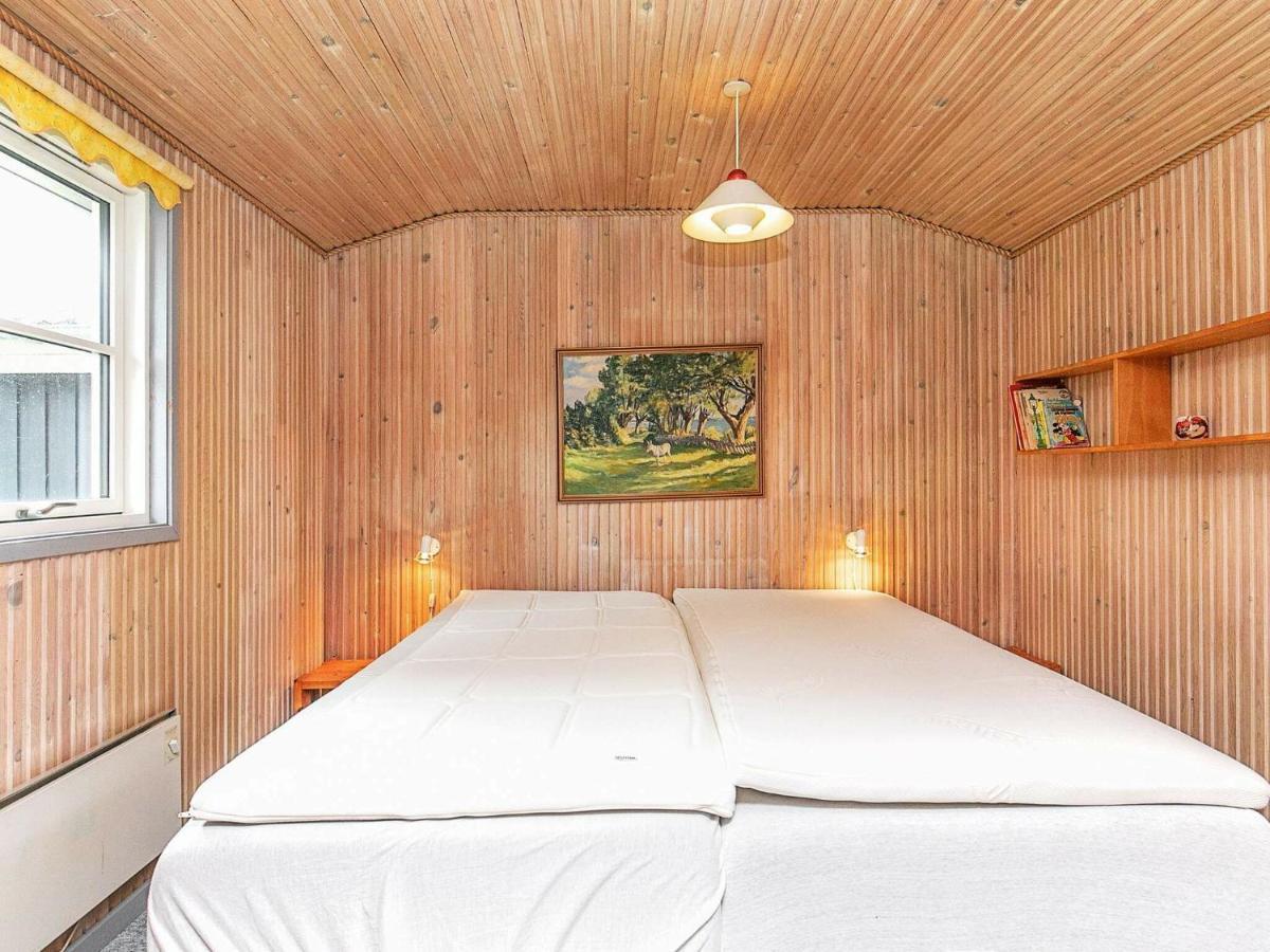 8 Person Holiday Home In Hesselager Экстерьер фото